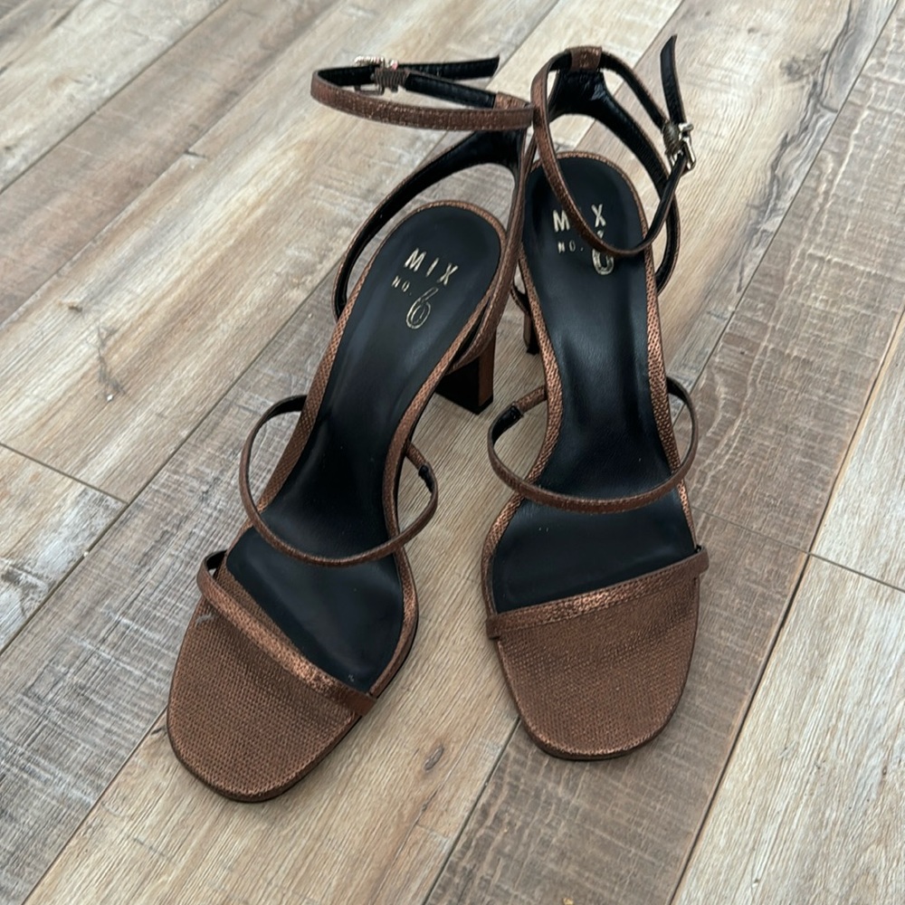 Women’s bronze heels